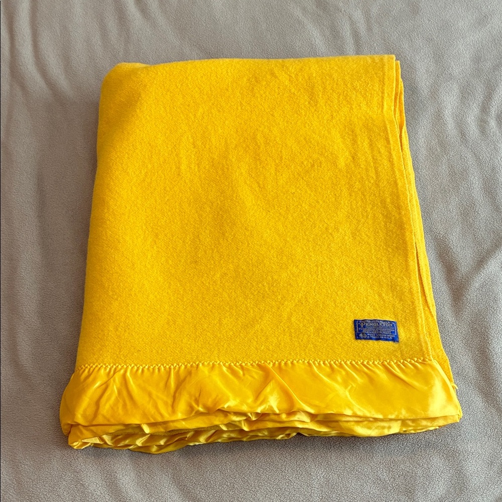 Pendleton yellow Wool Blanket